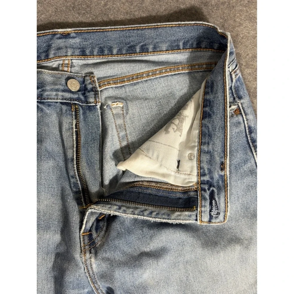 Levis 505 Regular Fit Straight Leg Light‎ Wash Distressed Blue Jeans Mens 35x32